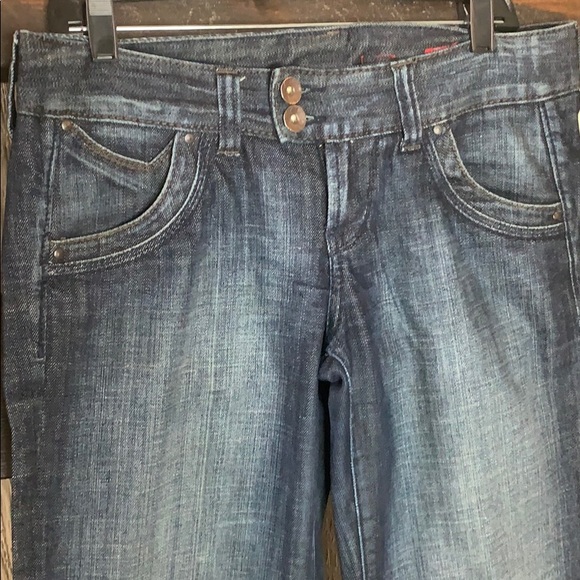 Jeans - Picture 2 of 5